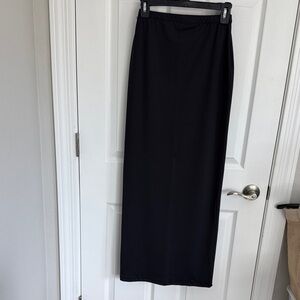 Skims Black Women's Maxi Skirt - Classic straight pull on skirt. Excellent cond